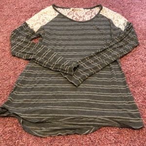 long sleev lacy striped top